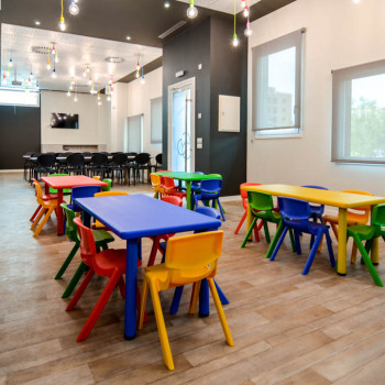 Comedor para niños y comedor para adultos